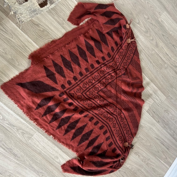 Saks Fifth Ave poncho - Picture 2 of 3